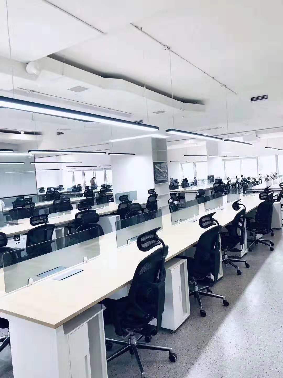 屏風(fēng)辦公桌多少錢